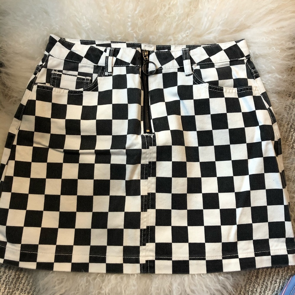 BDG checkered skirt (NEVER WORN)